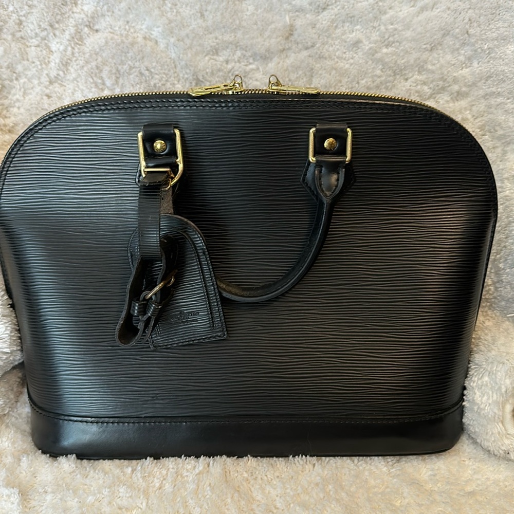 Authentic Louis Vuitton Black Alma MM